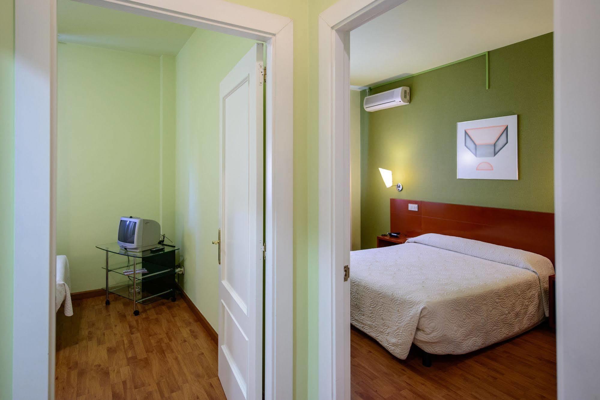 Hotel El Paso Honroso Hospital de Órbigo Kültér fotó