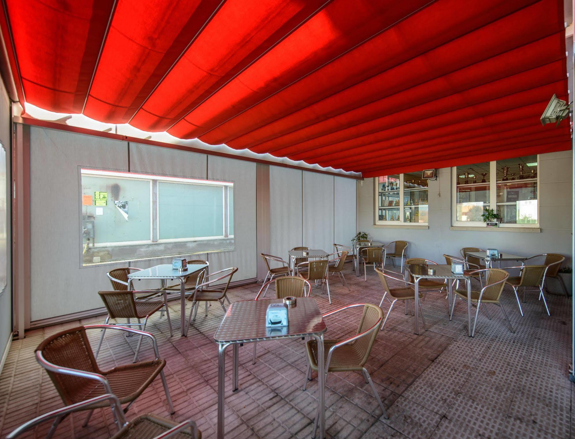Hotel El Paso Honroso Hospital de Órbigo Kültér fotó