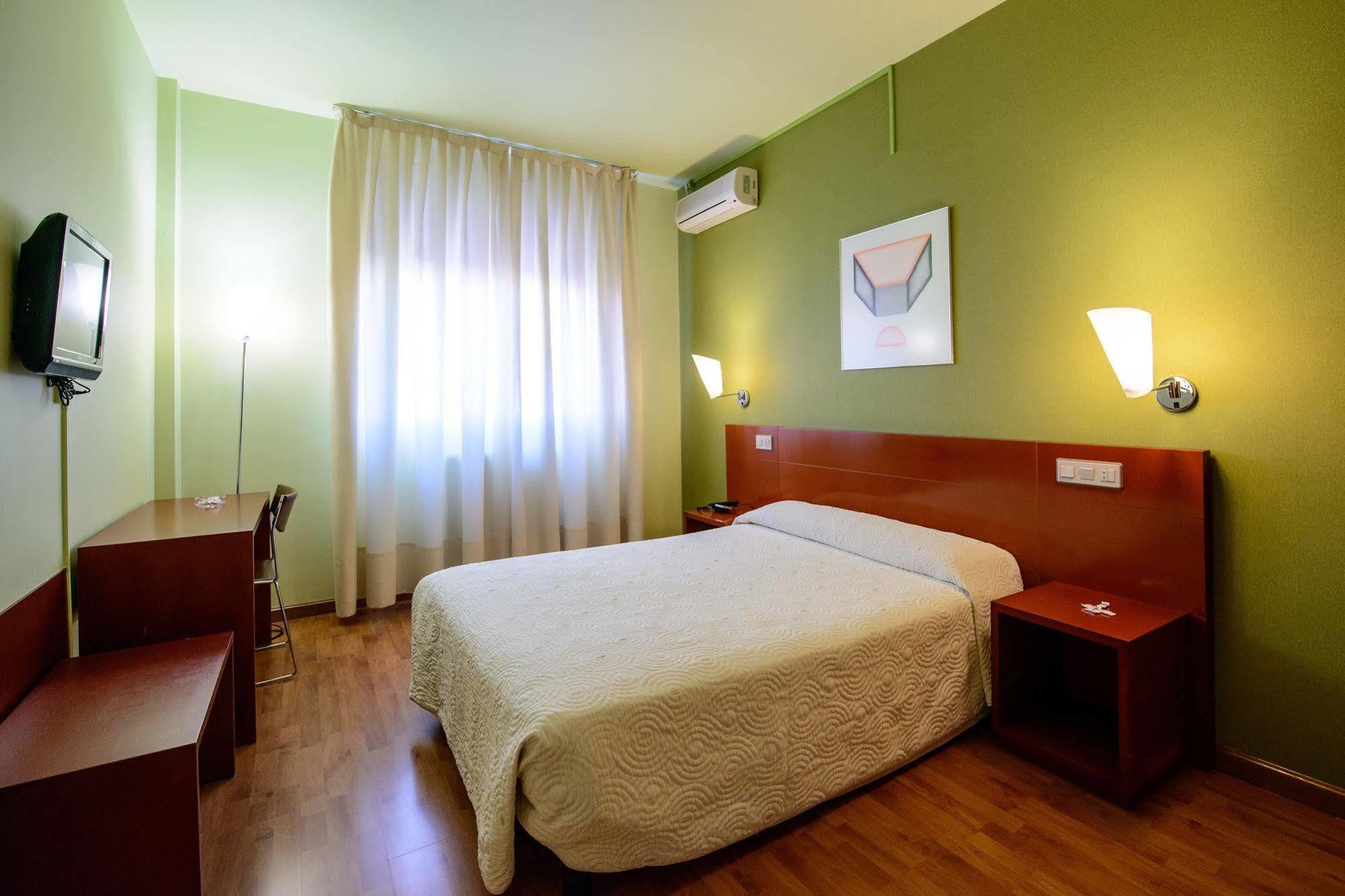 Hotel El Paso Honroso Hospital de Órbigo Kültér fotó